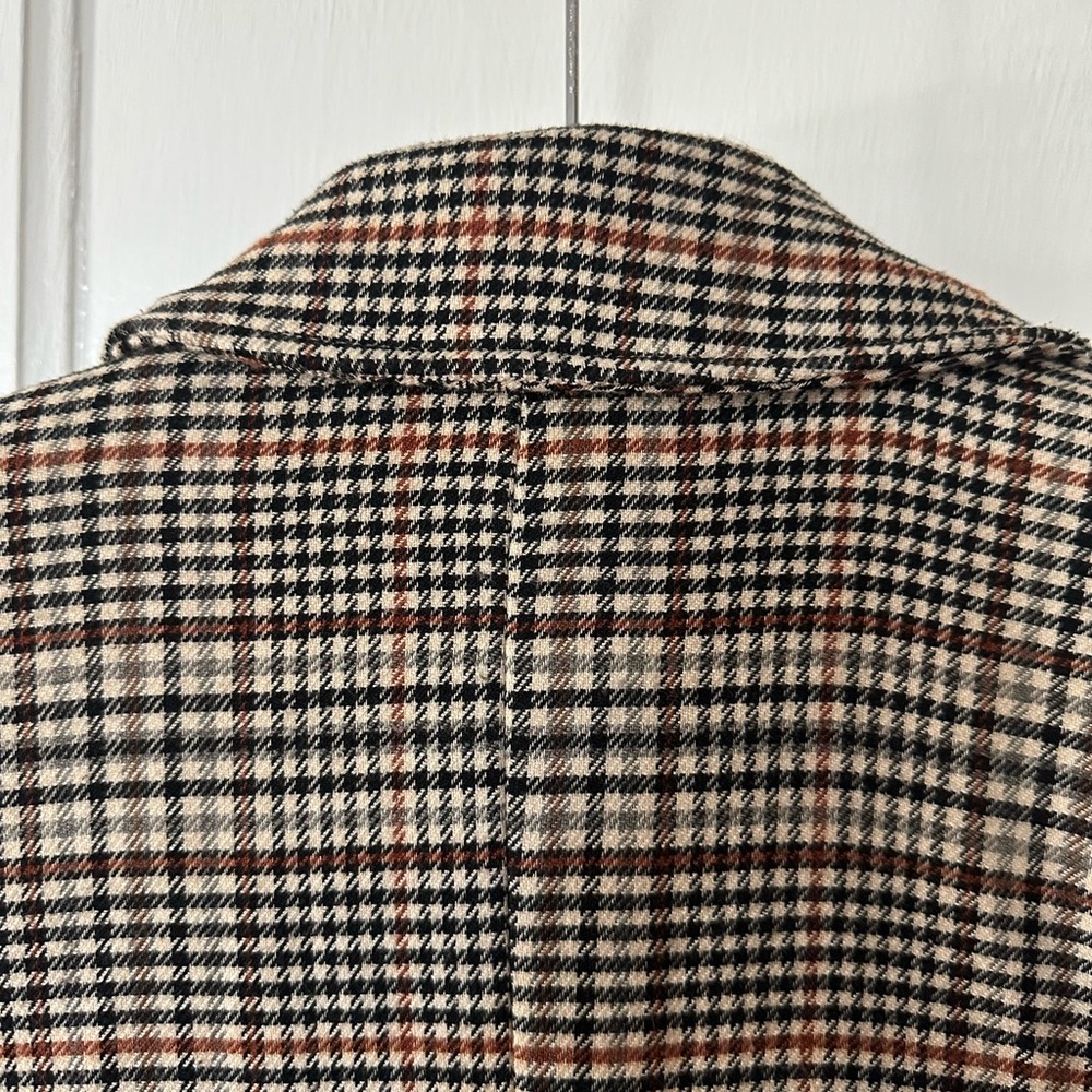 Gorgeous H&M Houndstooth Coat - Picture 6 of 9